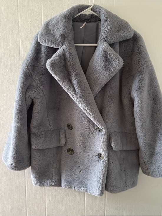 Free People Jackets & Blazers - Free People Plush Faux Fur Teddy Jacket in Light Grey